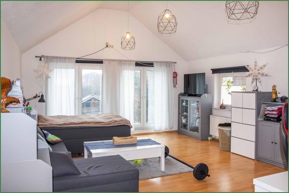 Schlafzimmer im Obergeschoss zur Gartenseite
