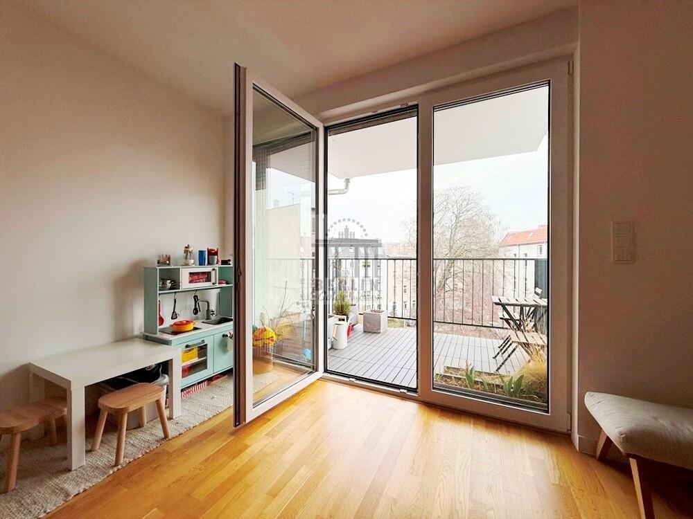 Blick zum Balkon