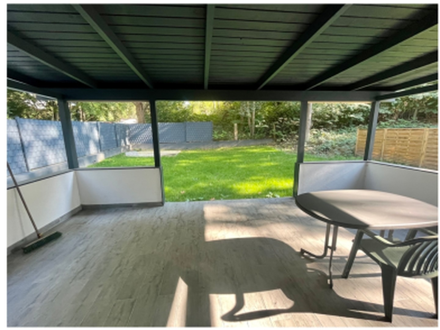 Überdachte Terrasse