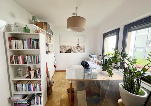 Büroecke im Wohnzimmer