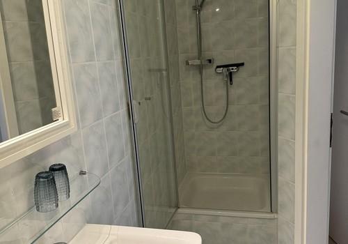 2. Badezimmer