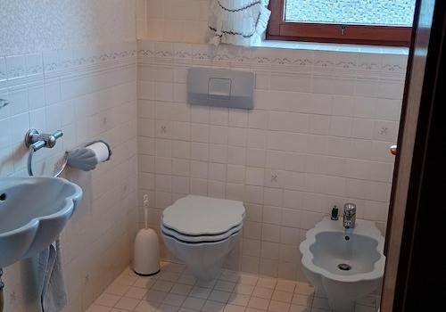 WC Gast EG