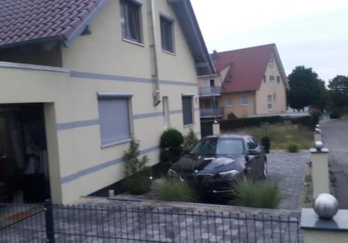 Haus/ Einfahrt Bereich