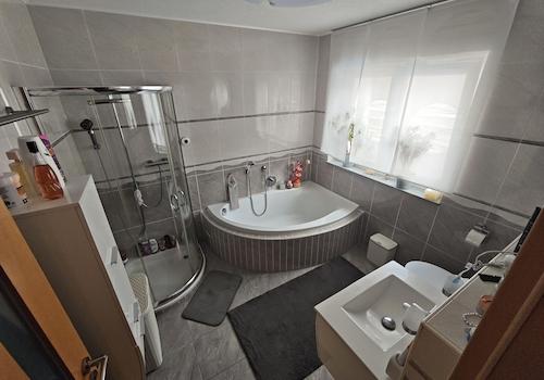 Badezimmer Erdgeschoss