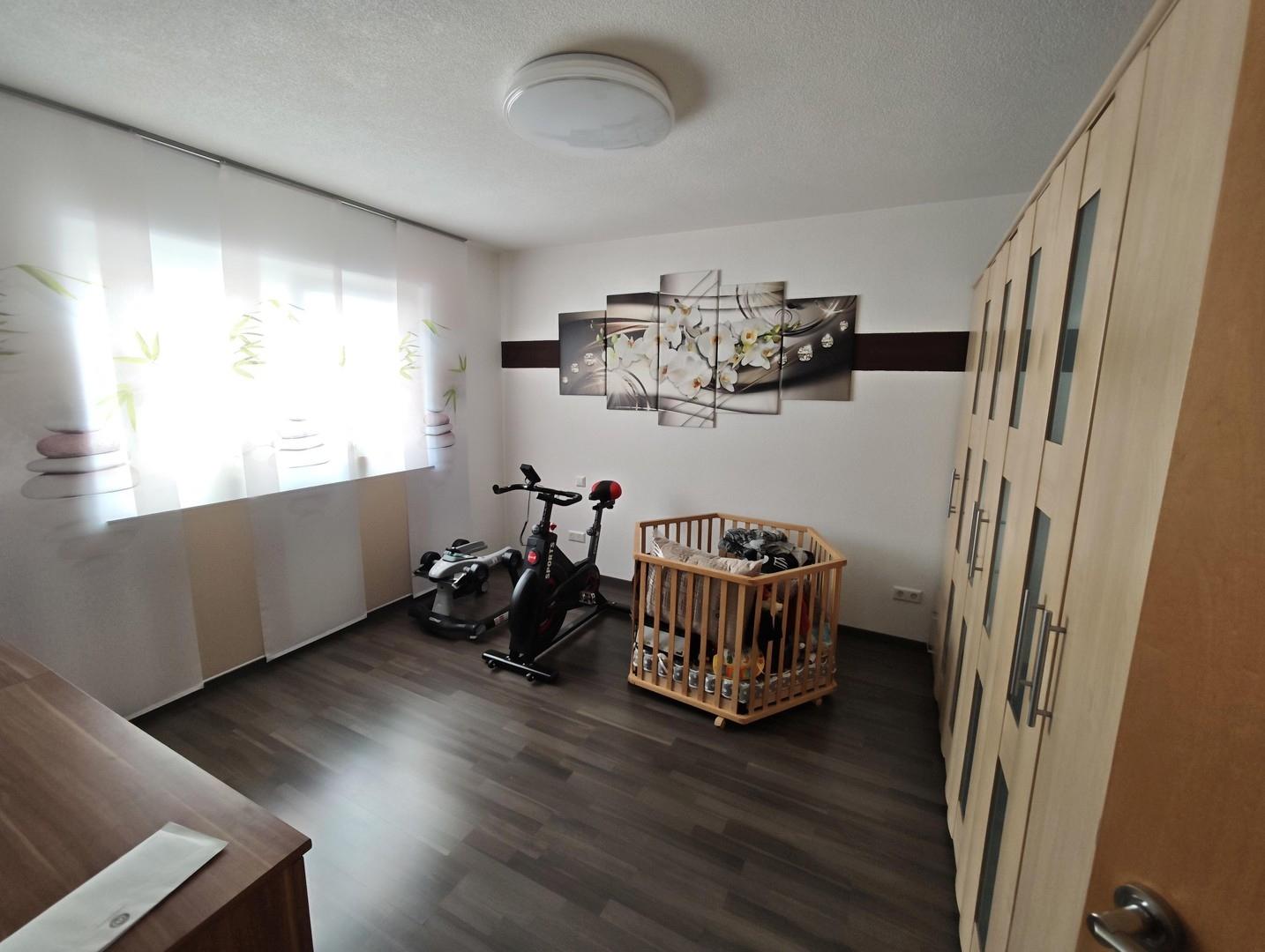 Büro/Schlafzimmer Erdgeschoss