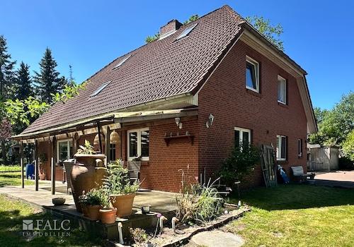 Ansicht mit Terrasse