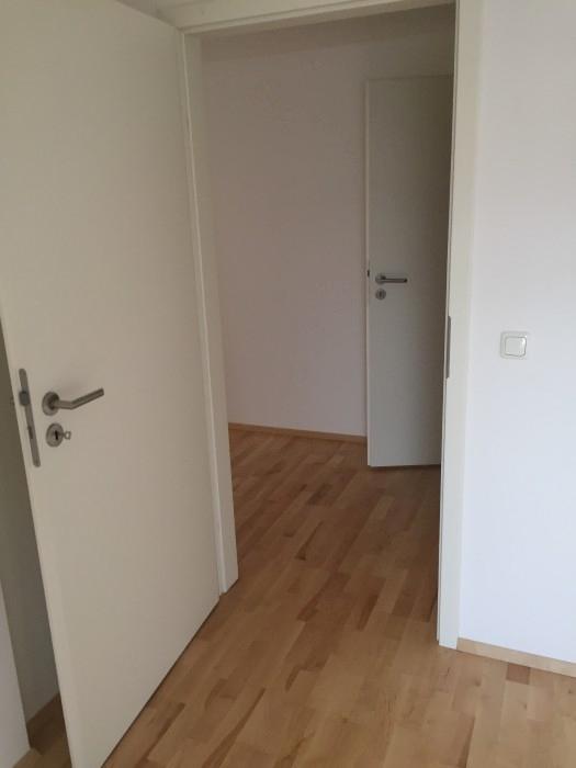 Helles Wohnen mit top Parkett