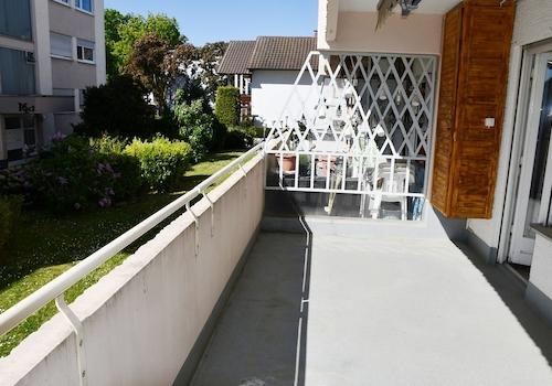 großer Sonnenbalkon