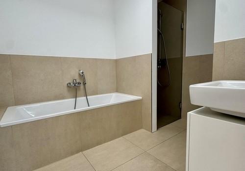 En Suite Bad