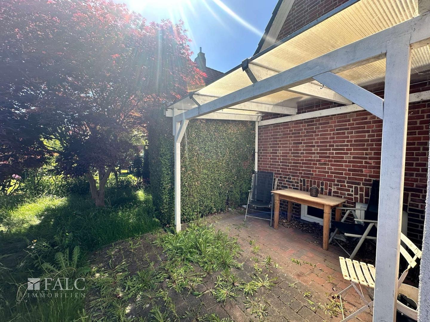 Terrasse mit Überdachung
