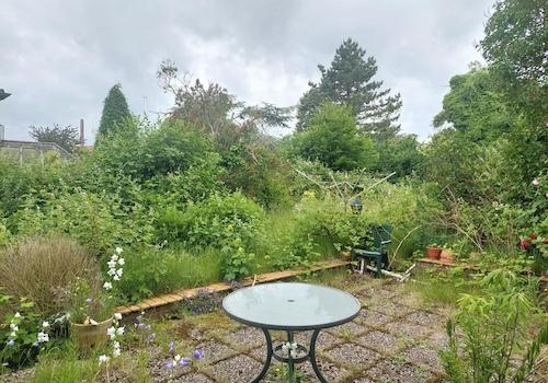 Terrasse mit Garten