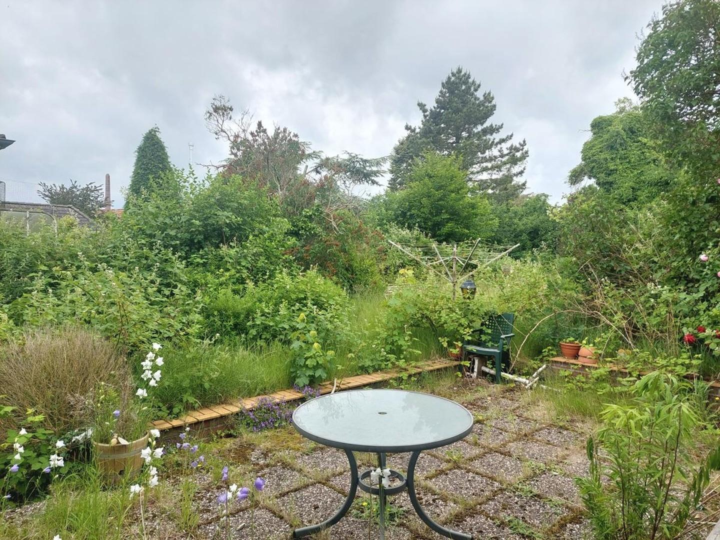 Terrasse mit Garten