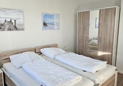 Schlafzimmer rechts
