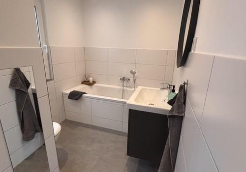 Bad (Dusche & Badewanne)