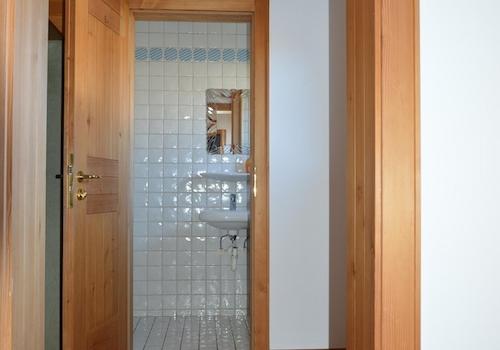 Gäste WC mit Garderobe