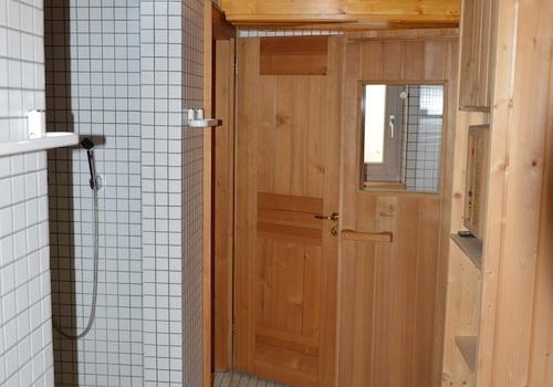 Saunabereich mit WC, gr.Dusche