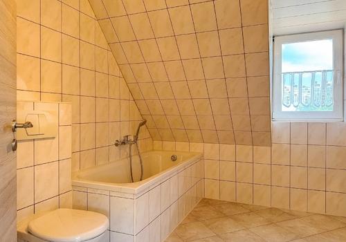 Wohnung DG (8)