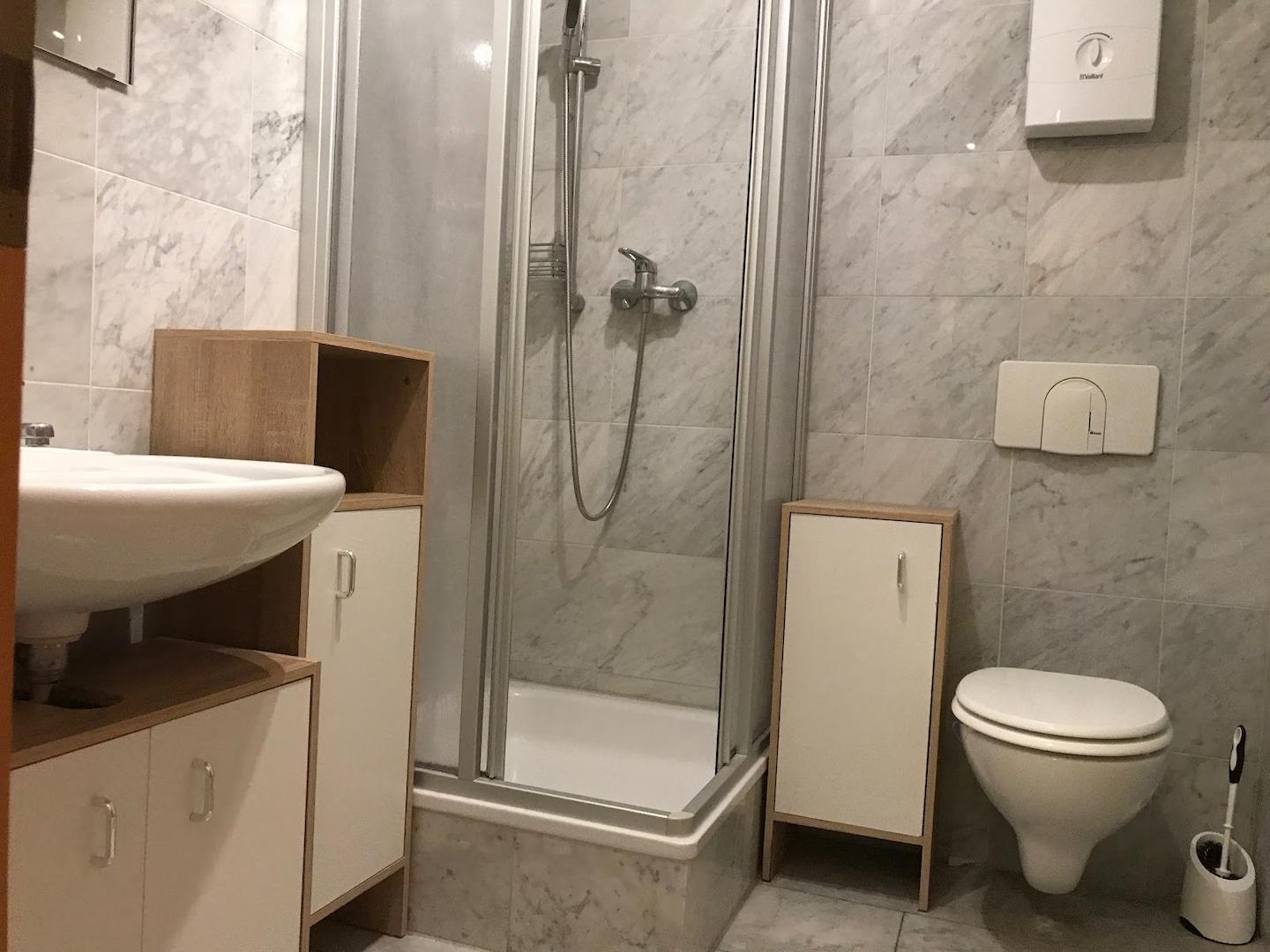 Badzimmer mit Badmöbel
