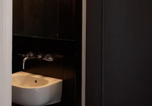 Blick ins Badezimmer