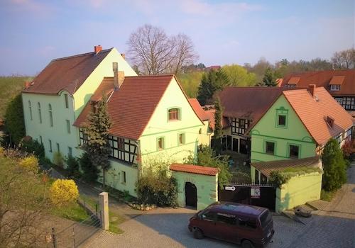 Gesamtansicht Hof