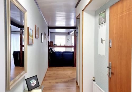 Whg. 1 - Flur zum Wohnzimmer