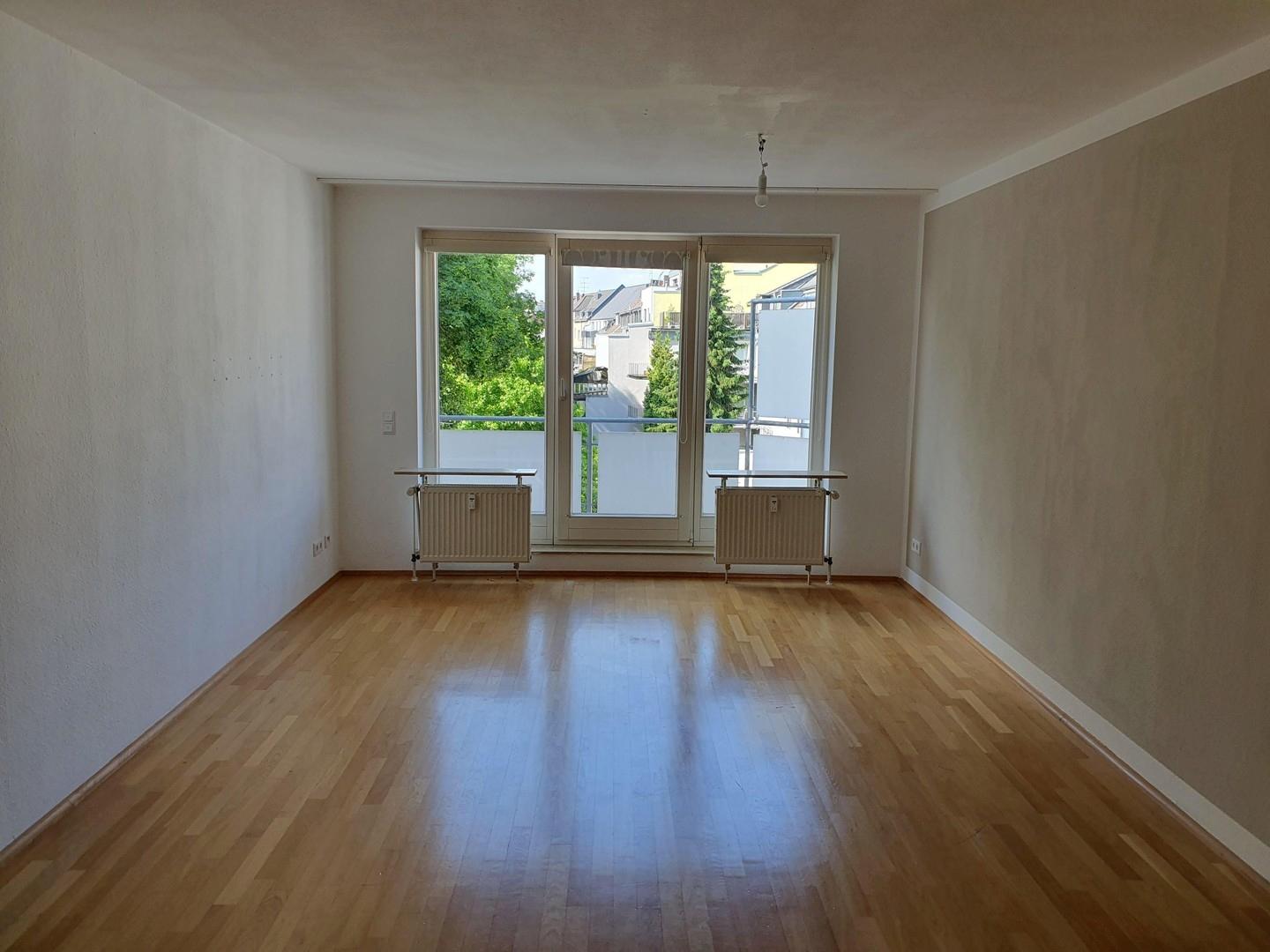 Wohnzimmer zum Balkon