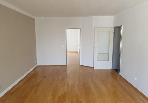 Wohnzimmer zum Flur+Arbeitszi.