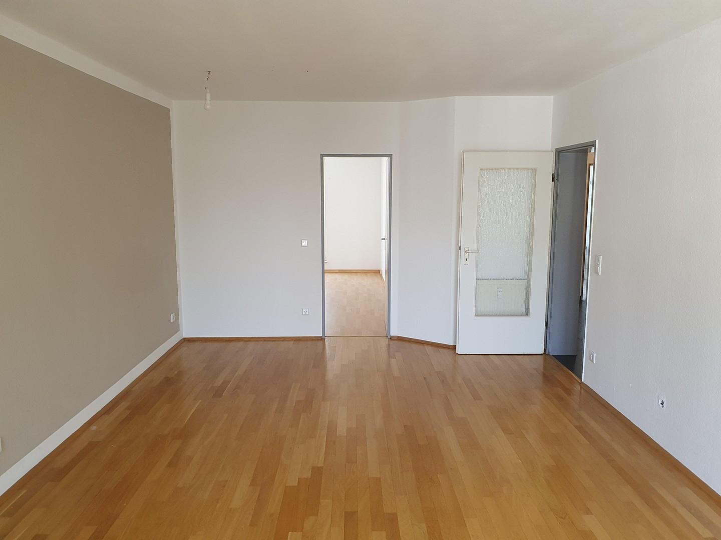 Wohnzimmer zum Flur+Arbeitszi.