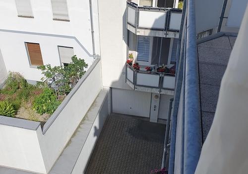 Garagenansicht vom Balkon