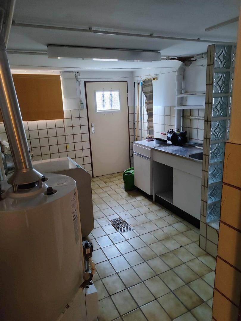 Keller-Heizung-Dusche-Ausgang