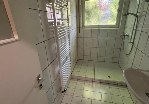 Duschbad mit Fenster