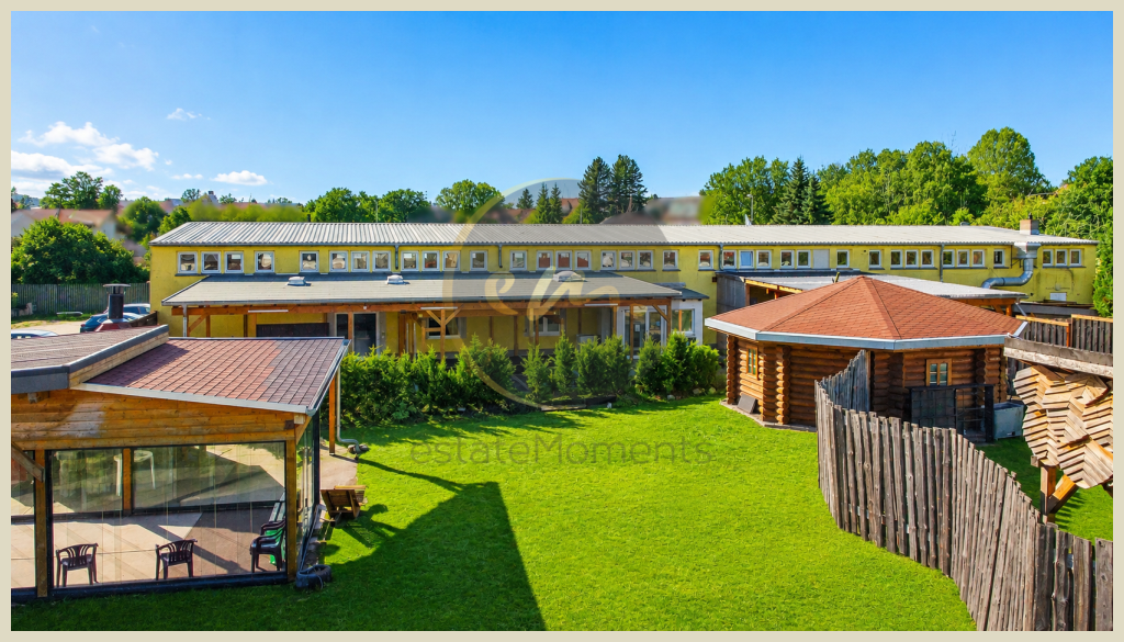 Drohne (Sauna Außenbereich)