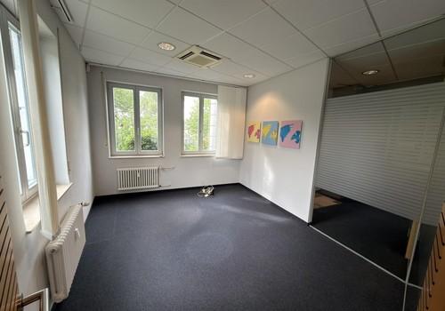 Büro 1