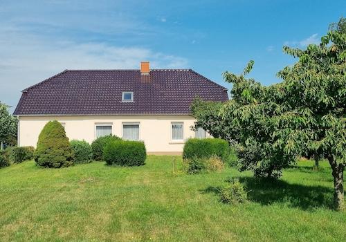 Hausansicht - Abstand zum Nachbarn