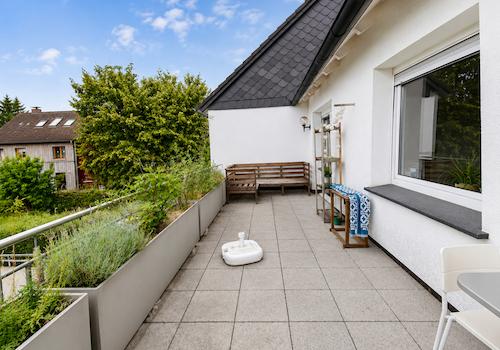 Großer Sonnenbalkon