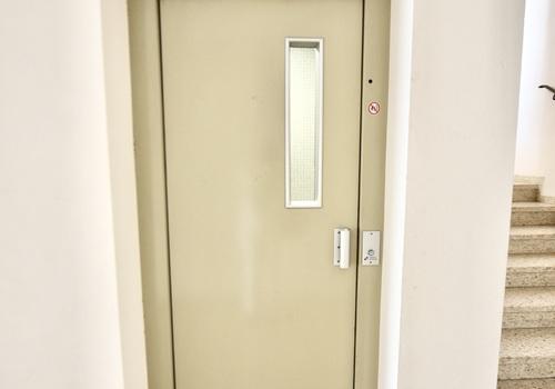 Aufzug außen
