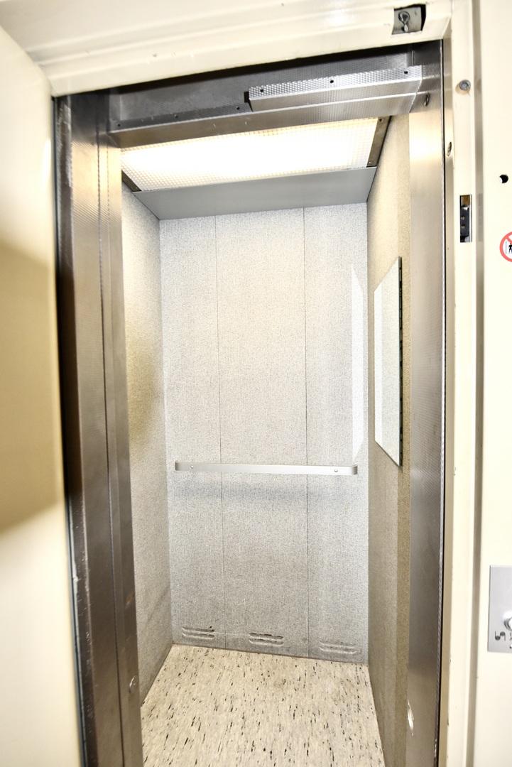 Aufzug innen