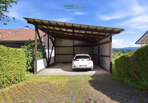 Carport mit zwei Stellplätzen