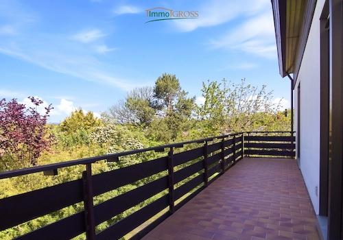 Weitläufigen Balkon mit Ausblick9661_autoremove_31299499_0de54631