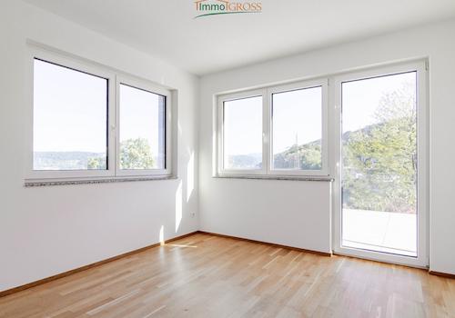 Büro mit Zugang zur Terrasse 2