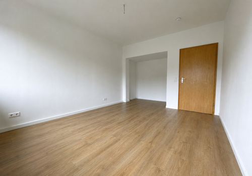 Zimmer 2 - Blick Tür