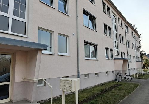 Vorderseite des Gebäudes