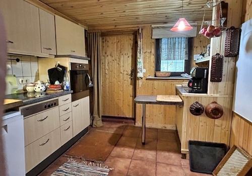 Küche im KG mit Ausgang zum Freisitz