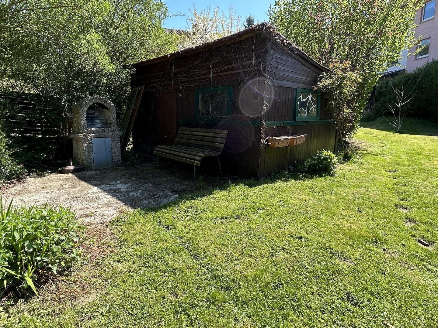 Garten mit Grillplatz