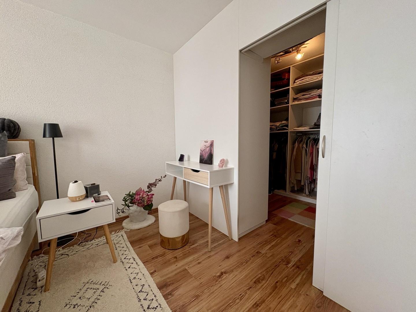 Begehbarer Kleiderschrank