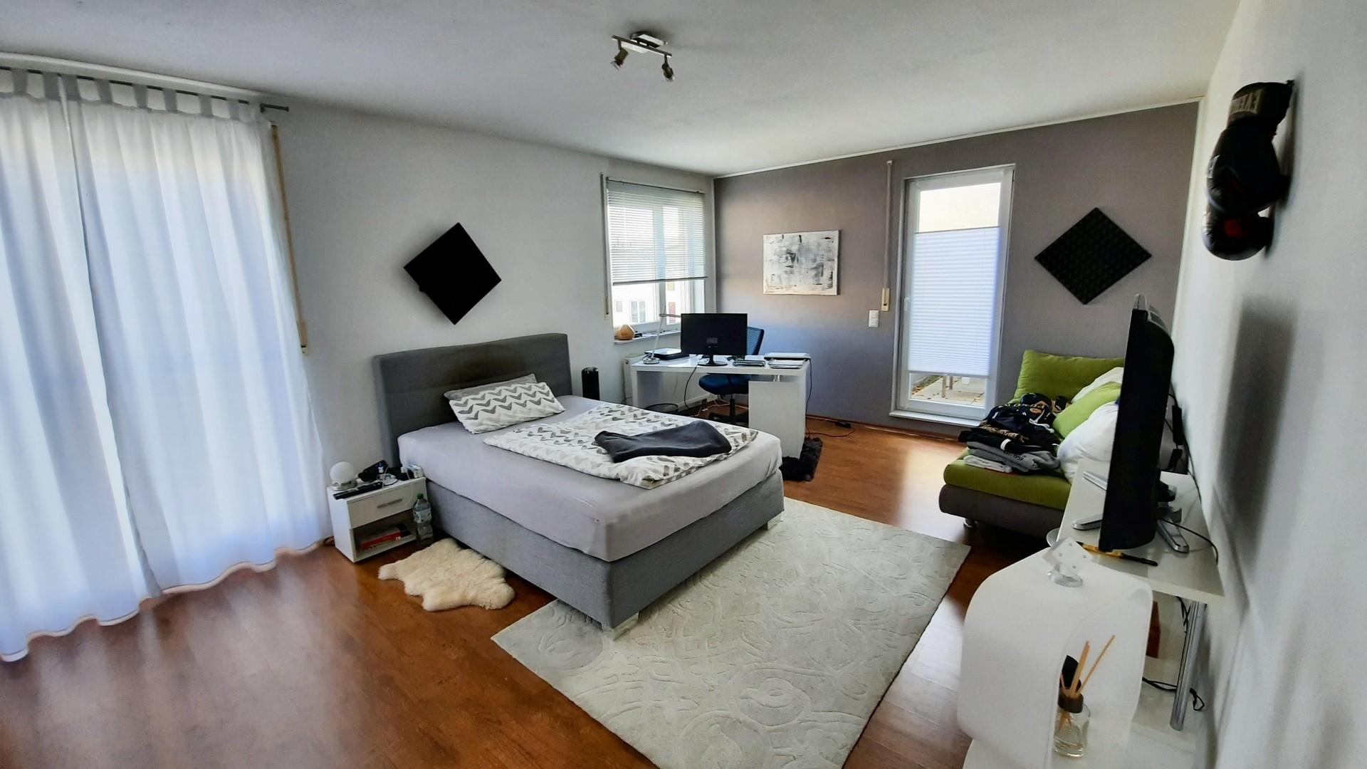 Schlafzimmer DG
