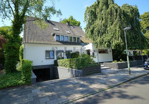 Straßenansicht