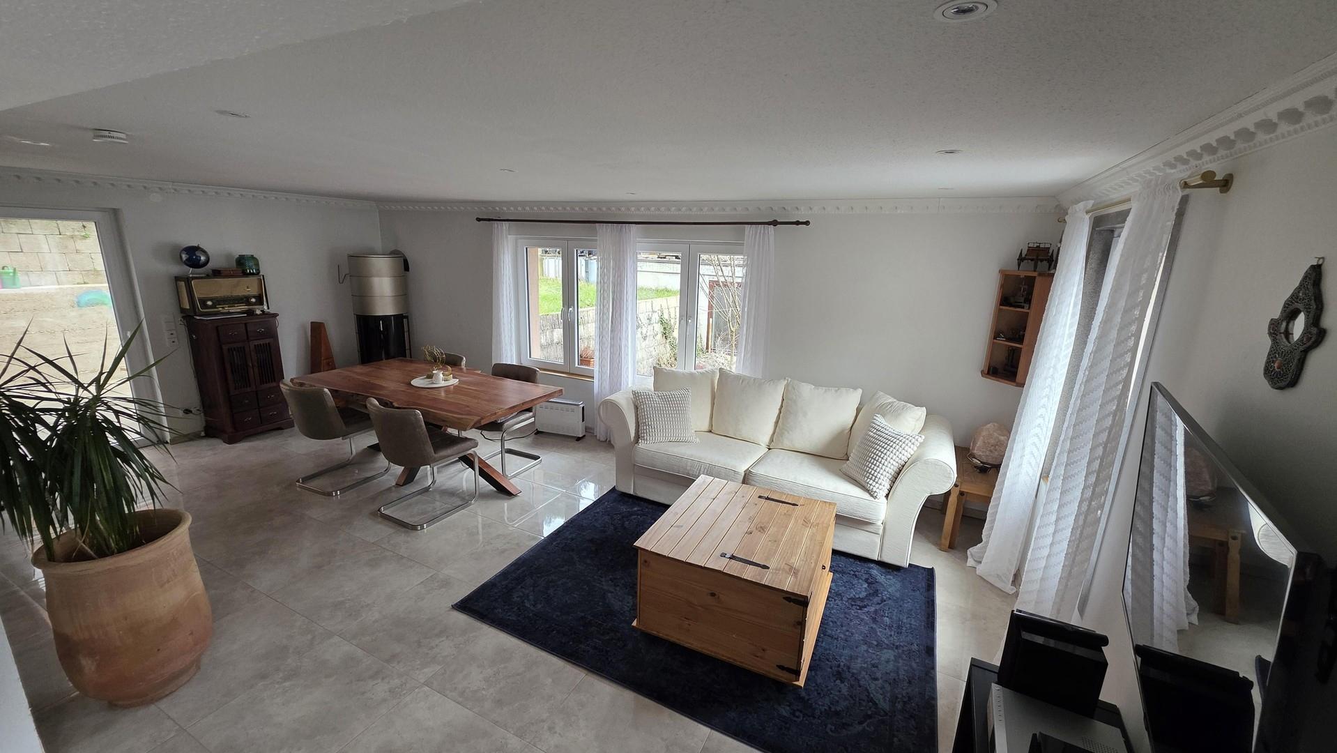 Wohnzimmer / Esszimmer