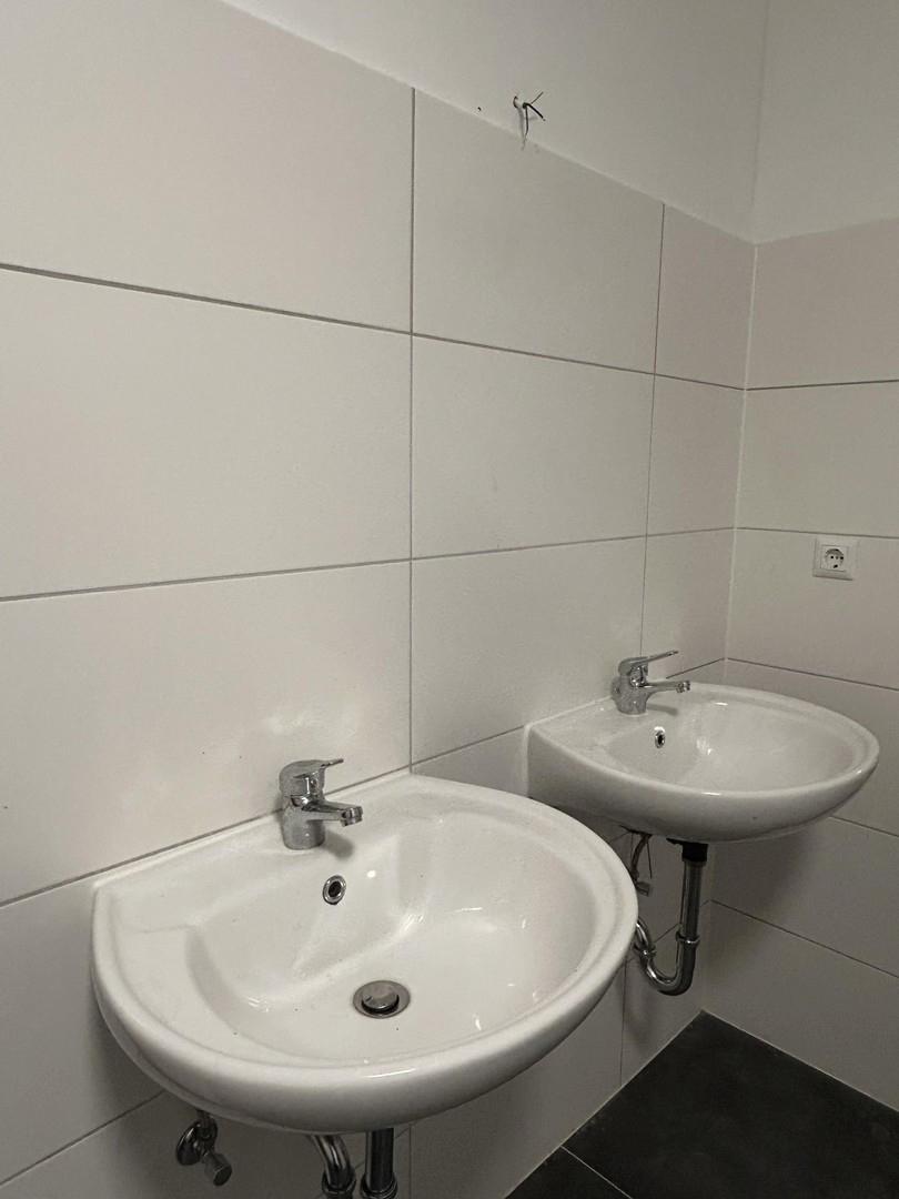 2 Waschbecken im Bad