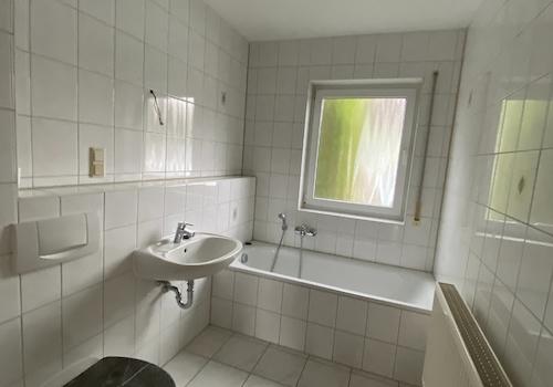 Tageslichtbad mit Wanne 